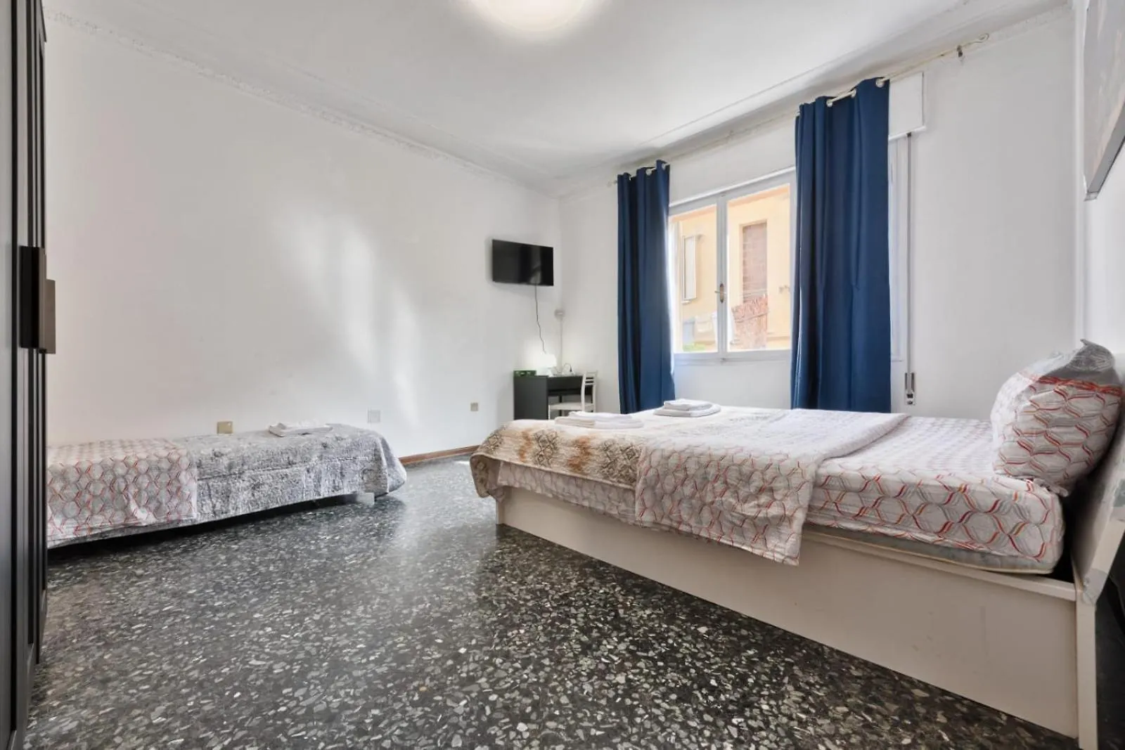 Cozy Best Apartment In City With Free Parking Wenecja